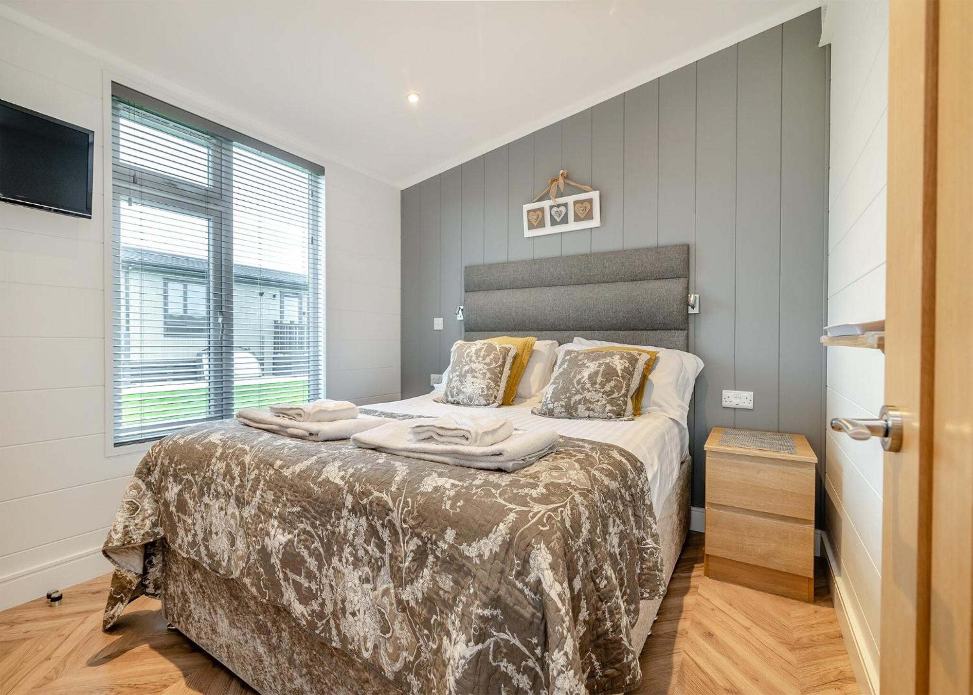 Midsomer Lodges Pilton Habitación foto