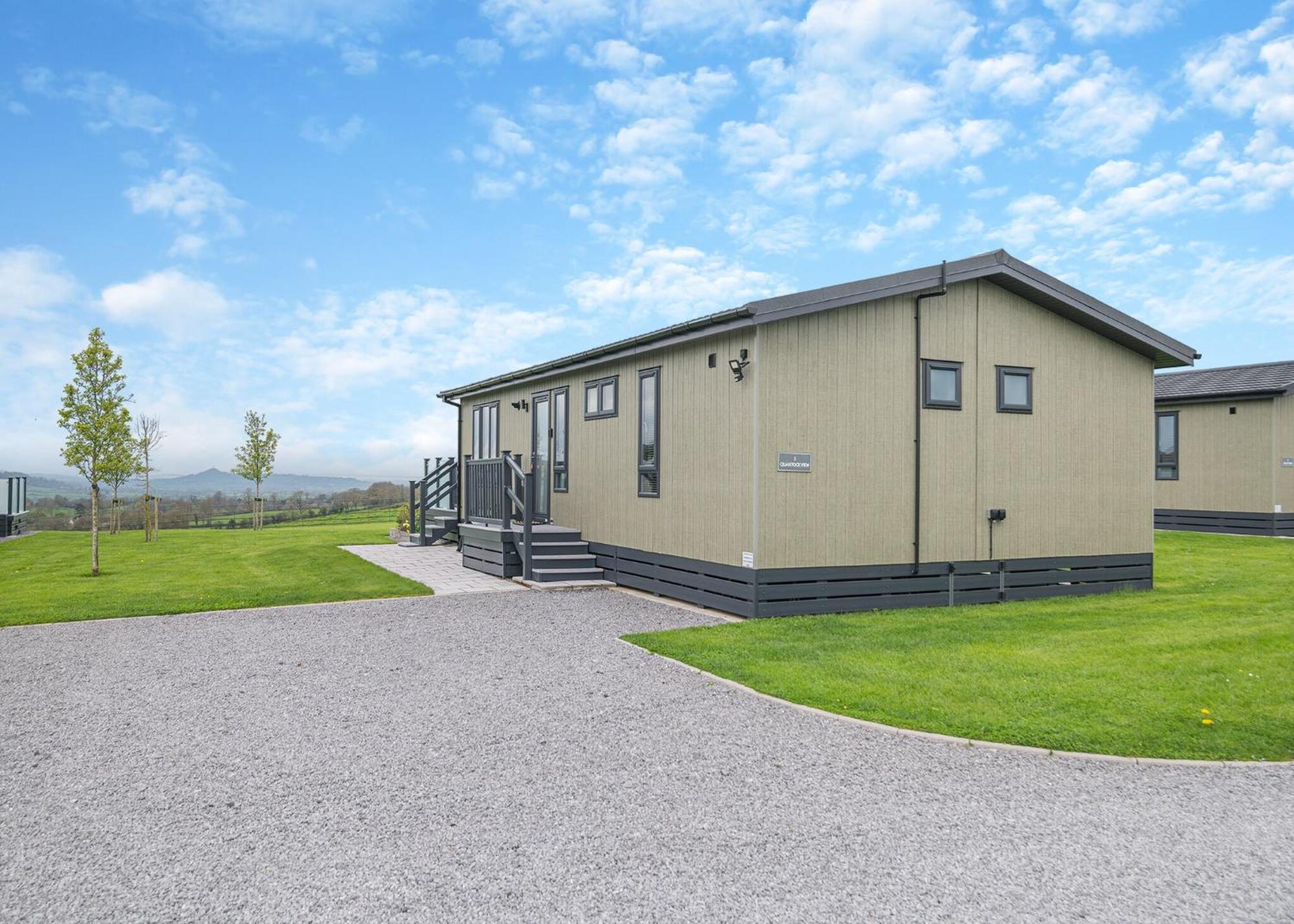 Midsomer Lodges Pilton Habitación foto