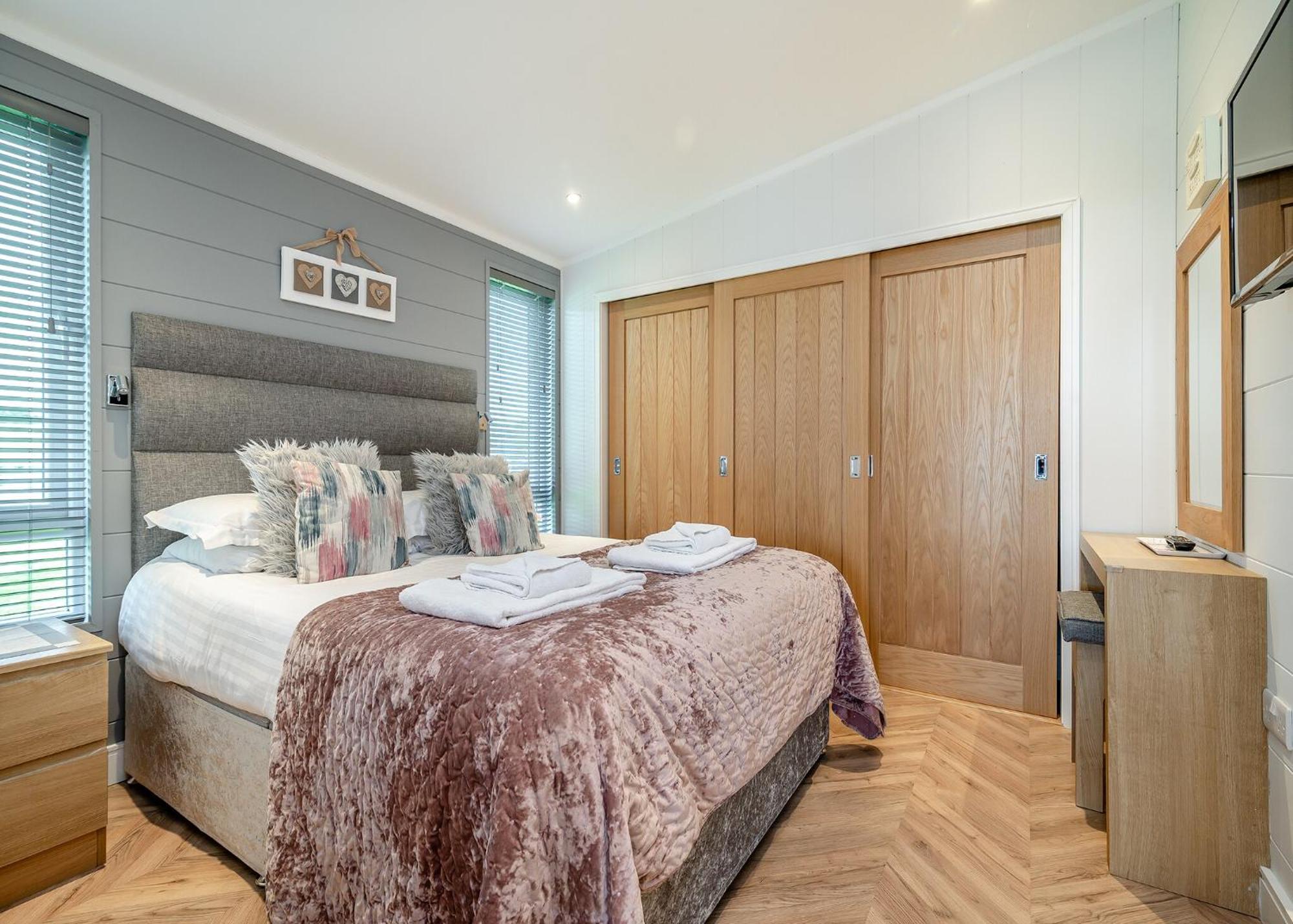 Midsomer Lodges Pilton Habitación foto