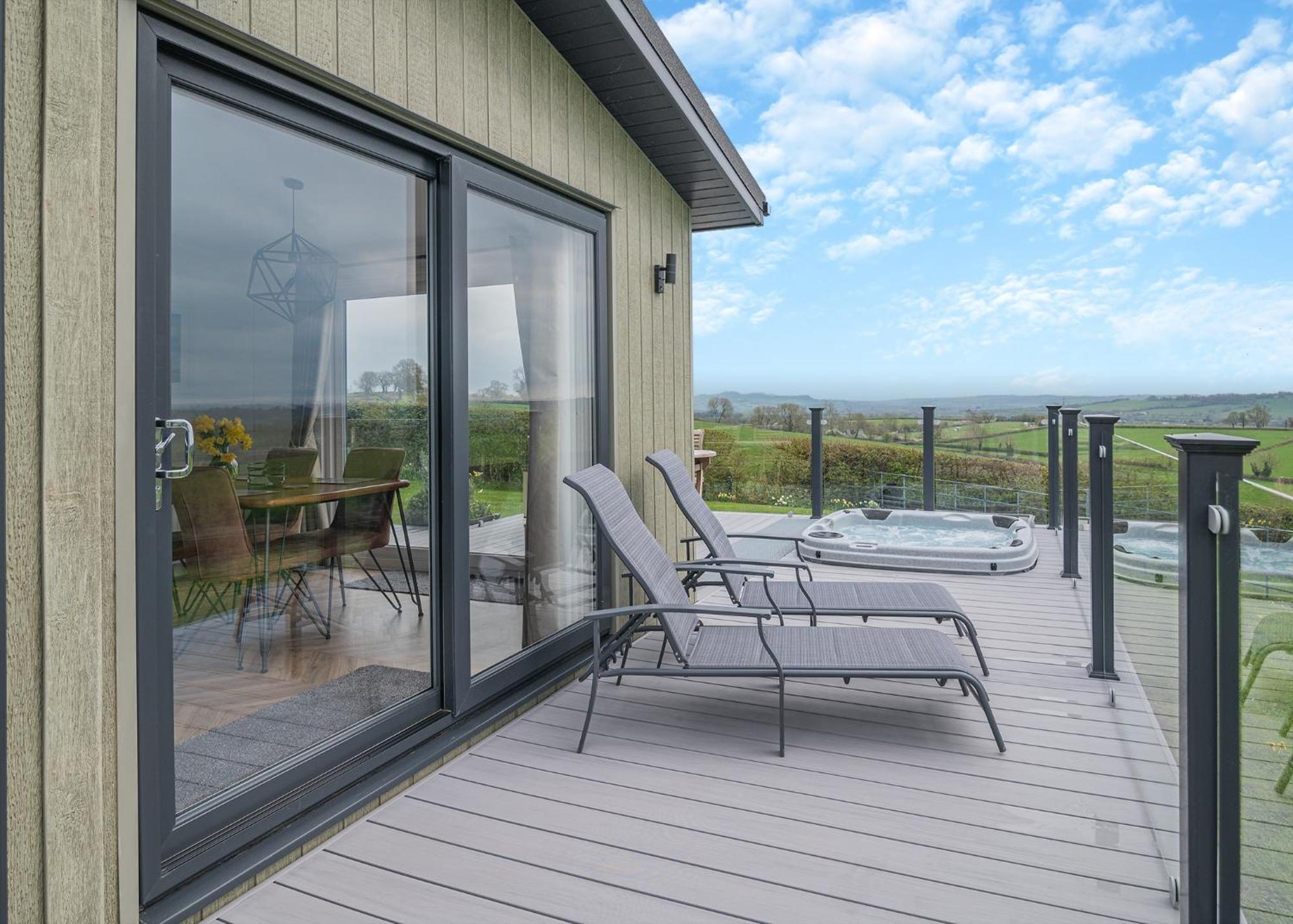 Midsomer Lodges Pilton Exterior foto
